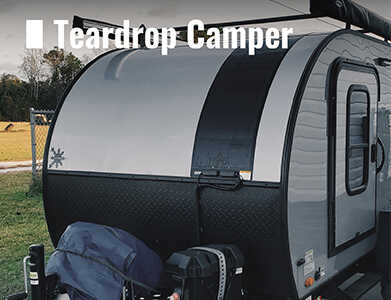Teardrop camper suitable for a flexible solar panel installation